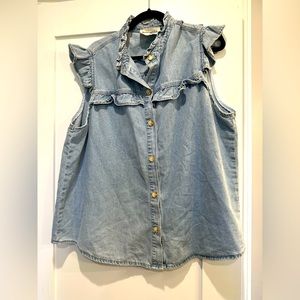 NWOT Savanna Jane Denim Ruffle Top